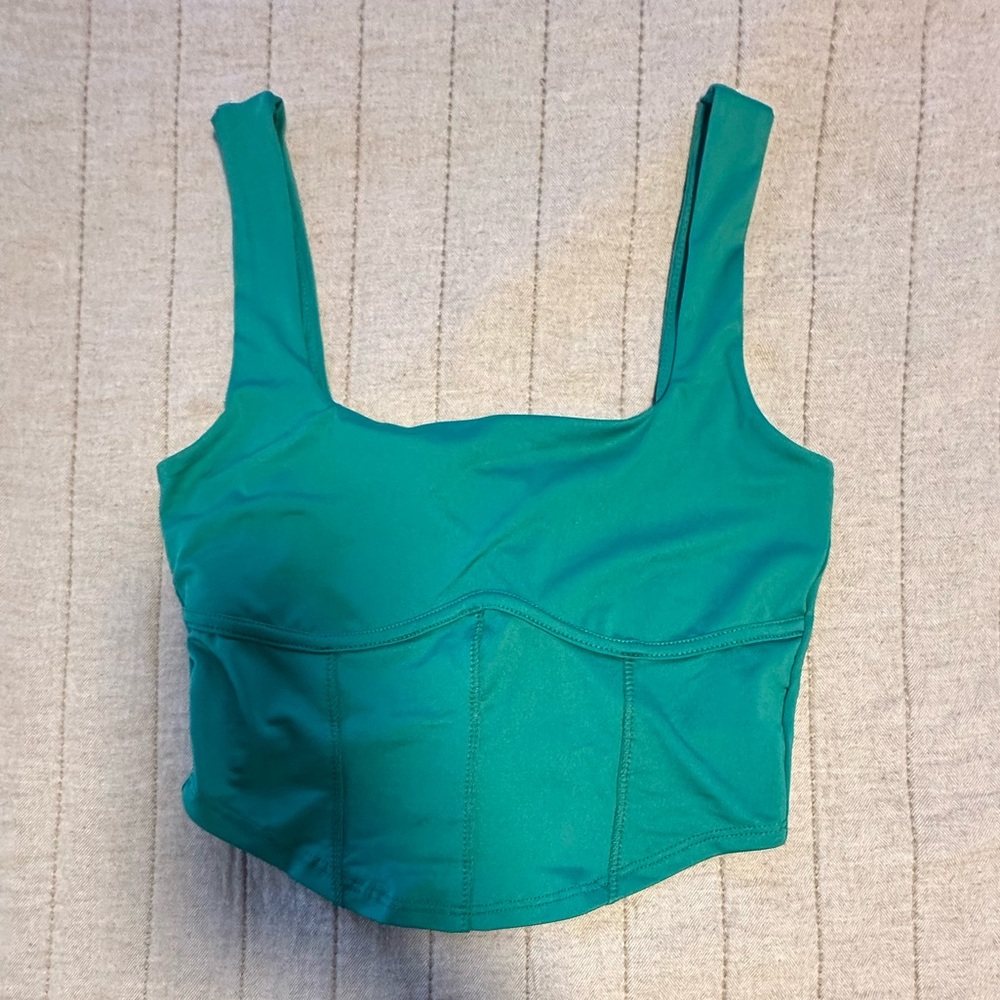New Cropped Tank Top